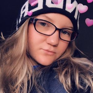 Meet your Posher, Liz